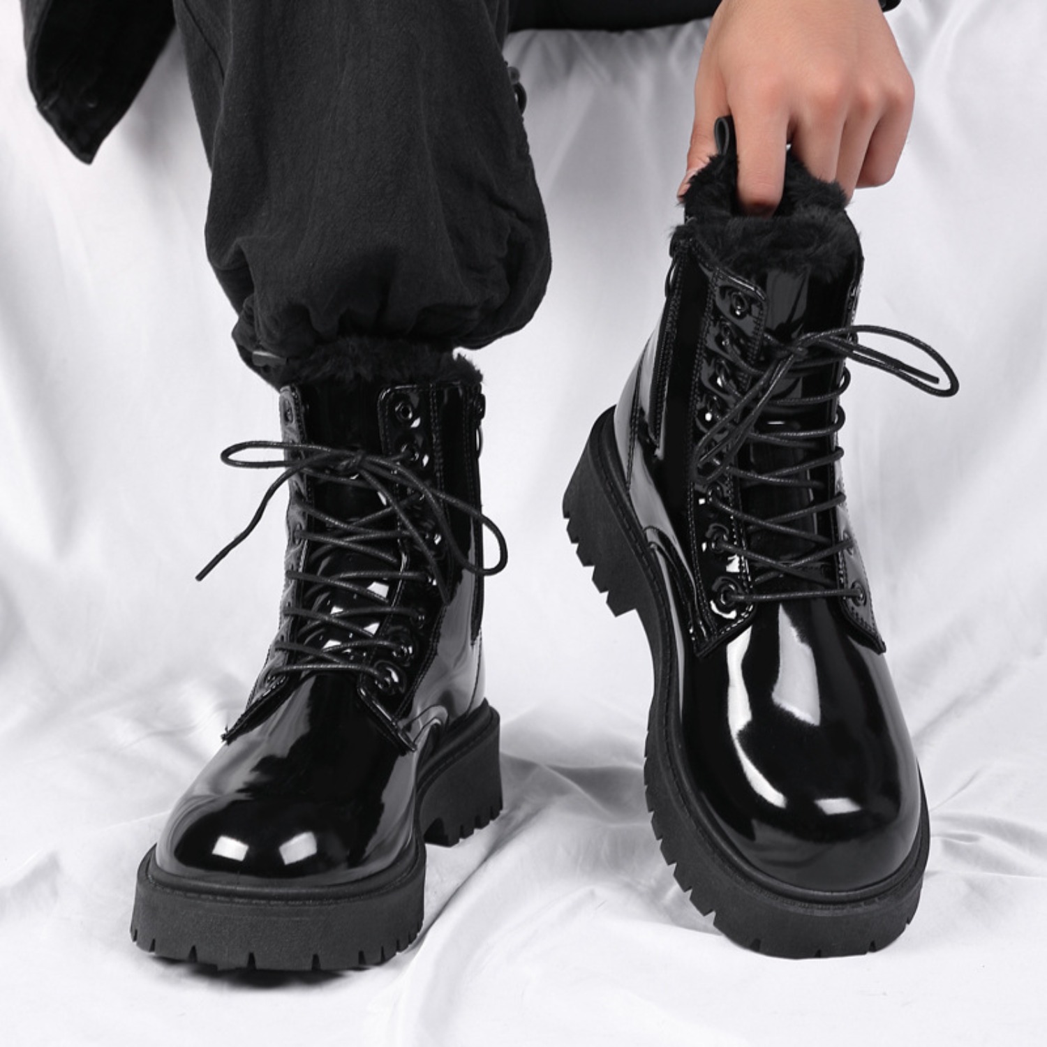 أحذية رجالية دافئة مبطنة بالفر - مراجعة Men'S Fashion News وسعره